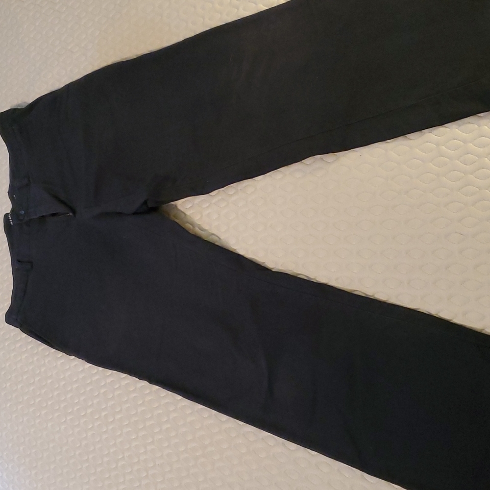 Old Navy men's Ultimate Loose navy pant. 34x32